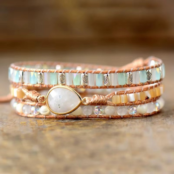 Wickelarmband „Waldlicht“ mit weißem Jade-Tropfen